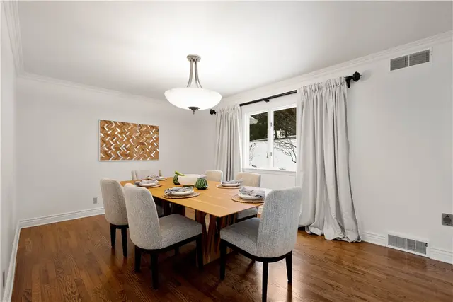 501 Hillside gallery image 15