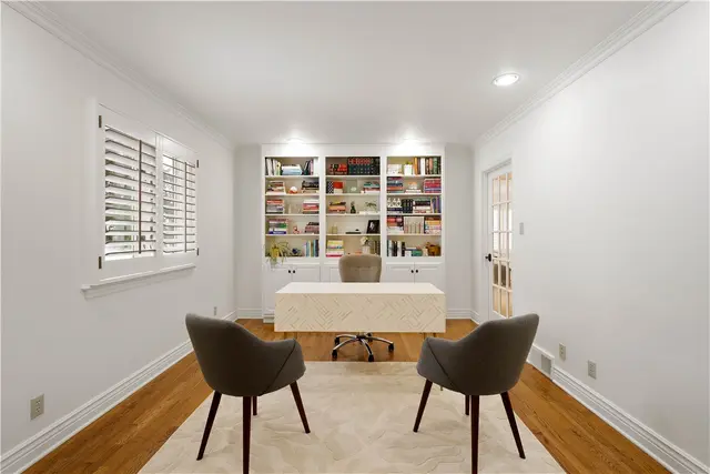 501 Hillside gallery image 29