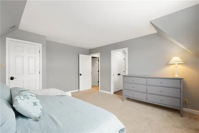 501 Hillside gallery image 35