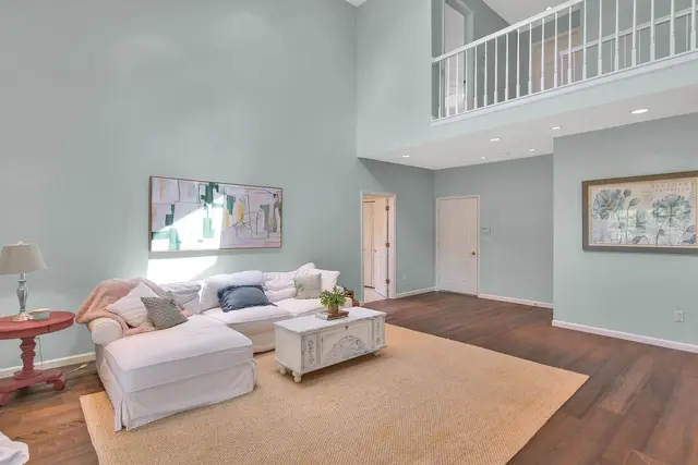 501 Linden Court gallery image 5