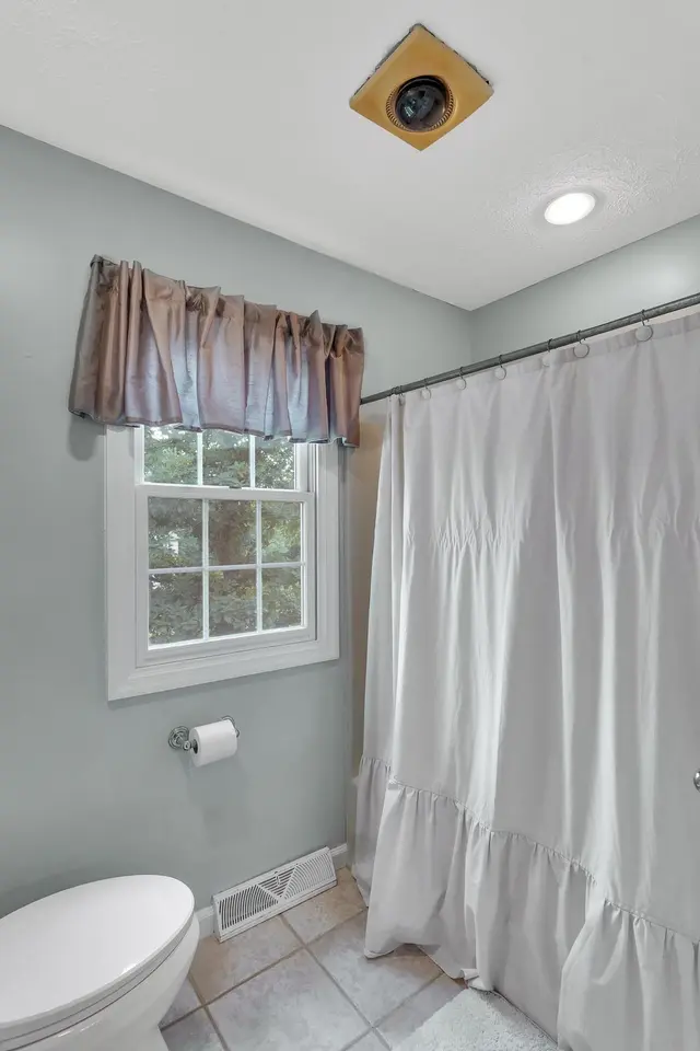 501 Linden Court gallery image 16