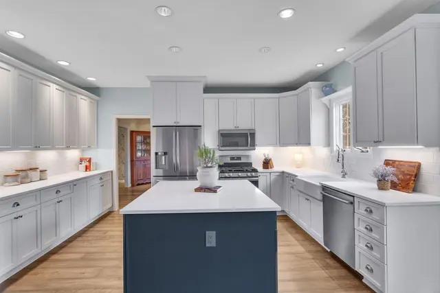 501 Linden Court gallery image 24