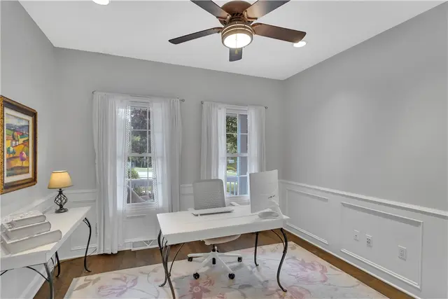 501 Linden Court gallery image 40