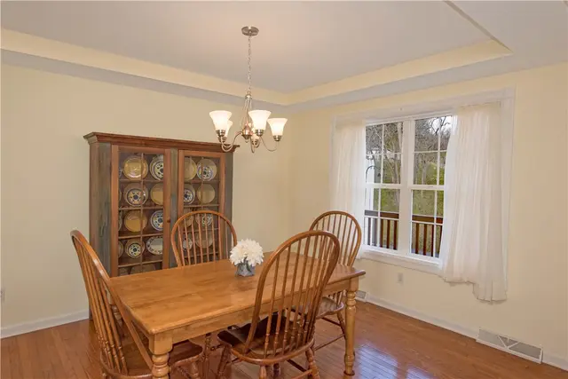 501 Northglen Court gallery image 6