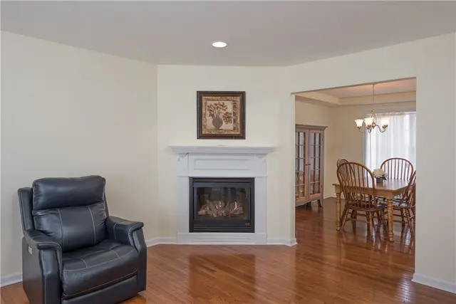501 Northglen Court gallery image 8