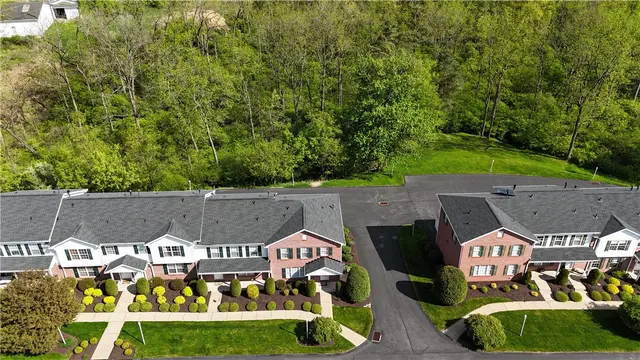 501 Northglen Court gallery image 20