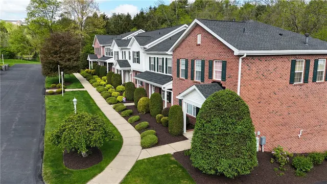 501 Northglen Court gallery image 21
