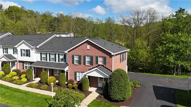 501 Northglen Court gallery image 29