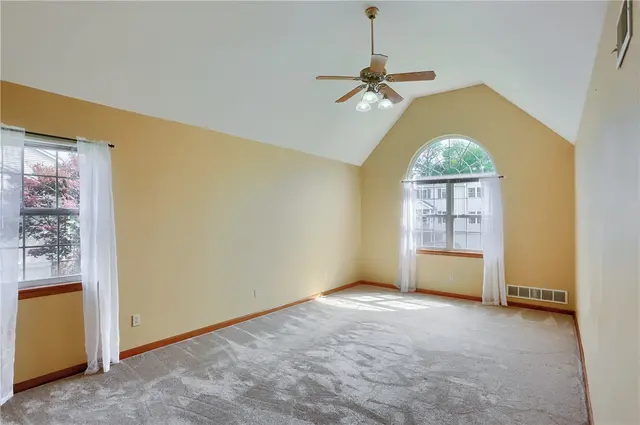 501 Saint Phillips Ct gallery image 5