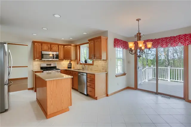 501 Saint Phillips Ct gallery image 12