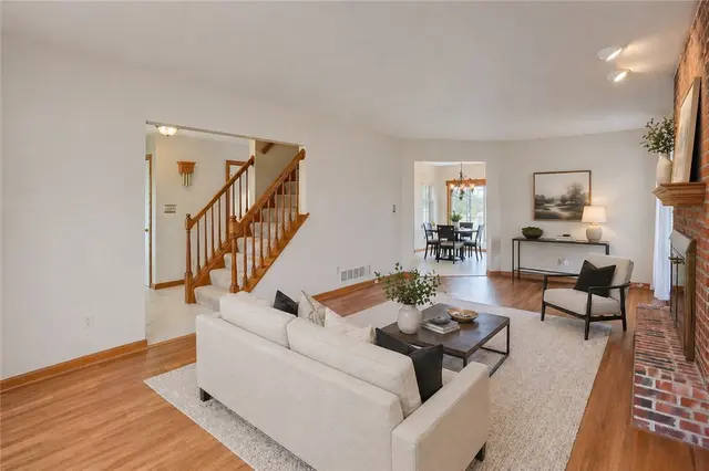 501 Saint Phillips Ct gallery image 14