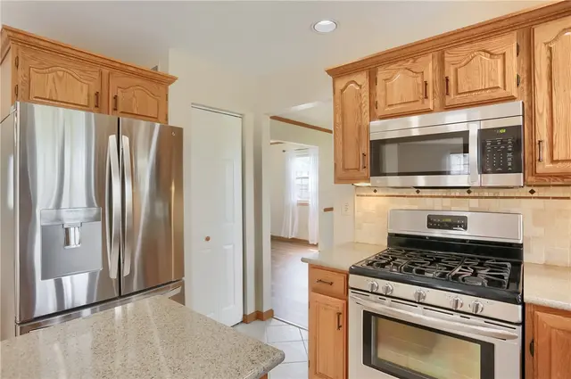 501 Saint Phillips Ct gallery image 35
