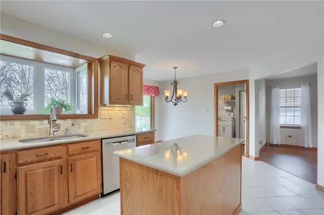 501 Saint Phillips Ct gallery image 40