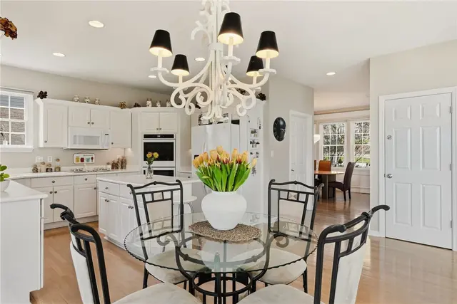5010 Northfield Drive gallery image 8