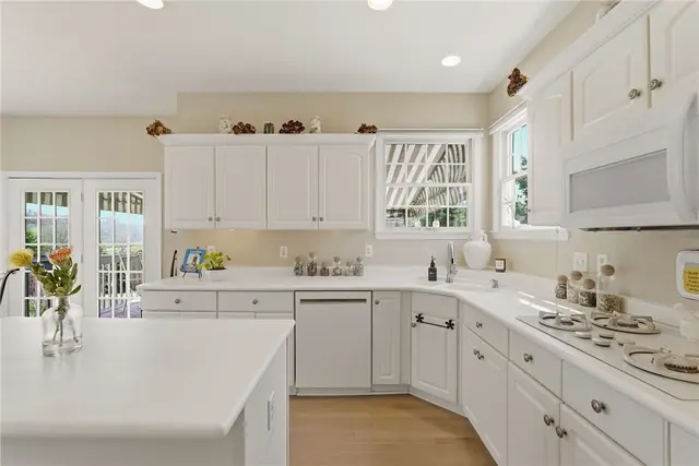 5010 Northfield Drive gallery image 18
