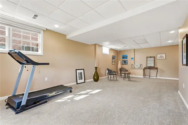 5010 Northfield Drive gallery image 24