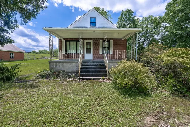502 Bairdford Rd gallery image 12
