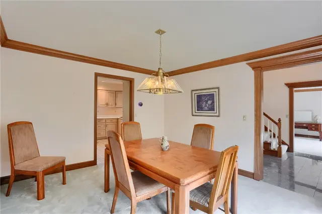 502 Colony Ct gallery image 3