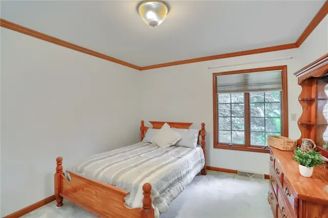 502 Colony Ct gallery image 9