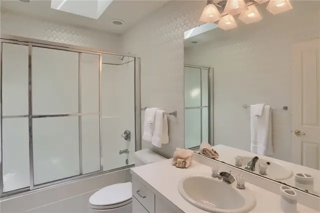 502 Colony Ct gallery image 12
