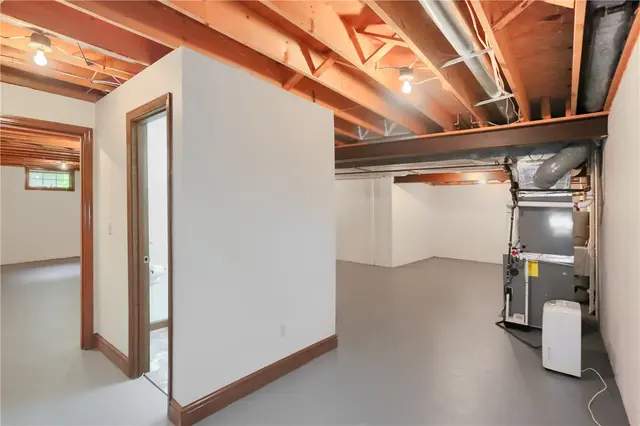 502 Colony Ct gallery image 13