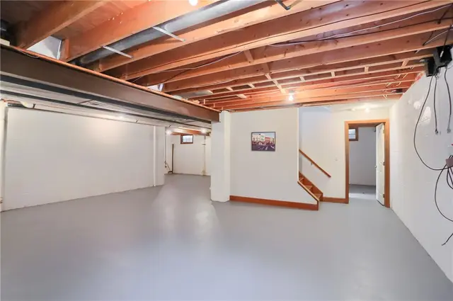 502 Colony Ct gallery image 22