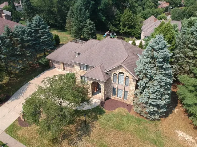 502 Colony Ct gallery image 23