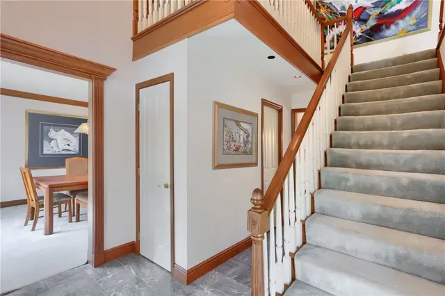 502 Colony Ct gallery image 27