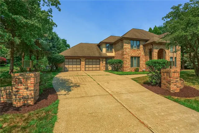 502 Colony Ct gallery image 33