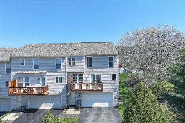 5020 Foxwood Ct gallery image 8
