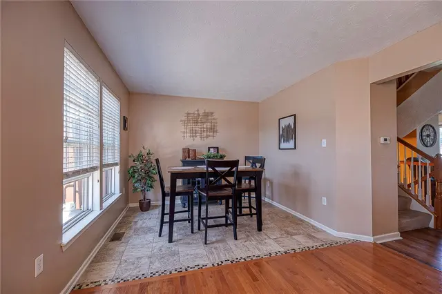 5020 Foxwood Ct gallery image 11
