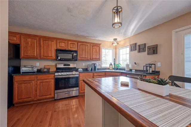 5020 Foxwood Ct gallery image 12