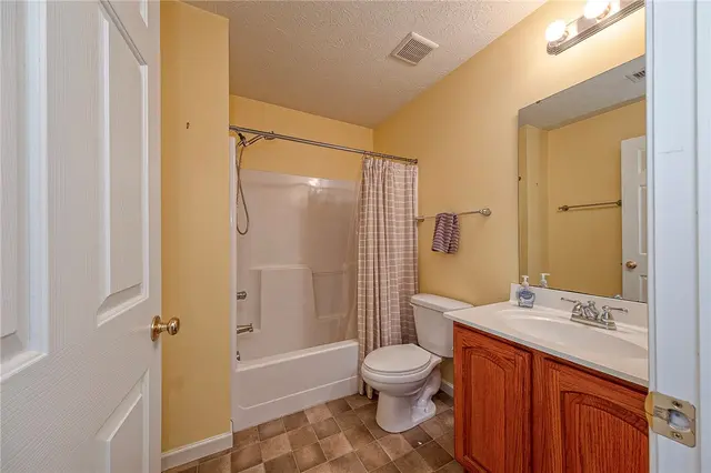 5020 Foxwood Ct gallery image 21