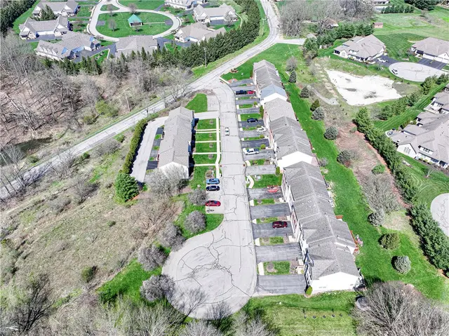 5020 Foxwood Ct gallery image 36