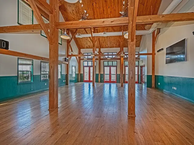 5023 Northfield Dr gallery image 12