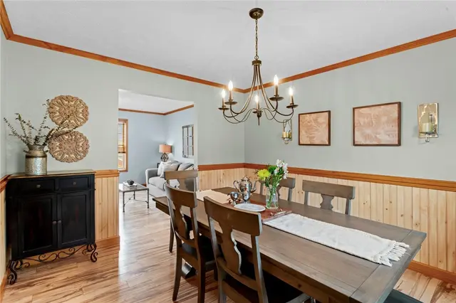 5029 Summit Dr gallery image 9