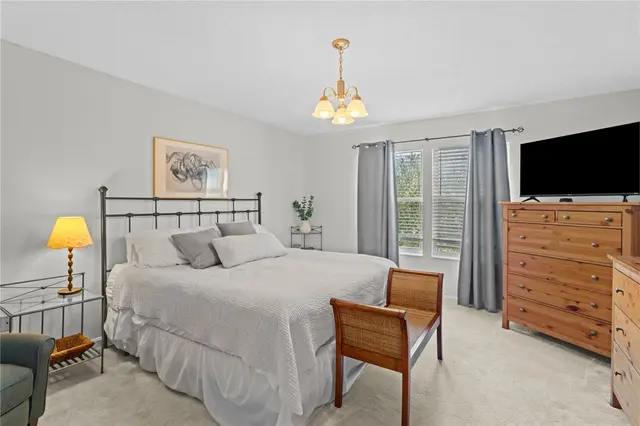 5029 Summit Dr gallery image 20