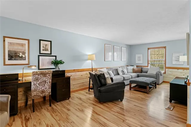 5029 Summit Dr gallery image 21