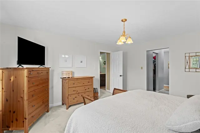 5029 Summit Dr gallery image 26