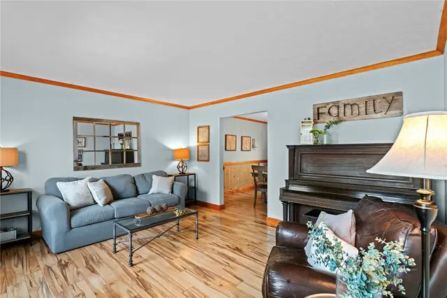 5029 Summit Dr gallery image 35