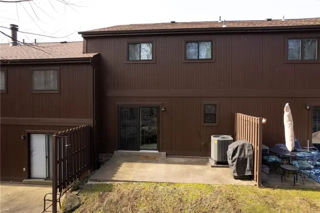 503 Kingsberry Ct gallery image 13