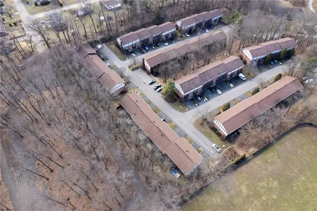 503 Kingsberry Ct gallery image 20