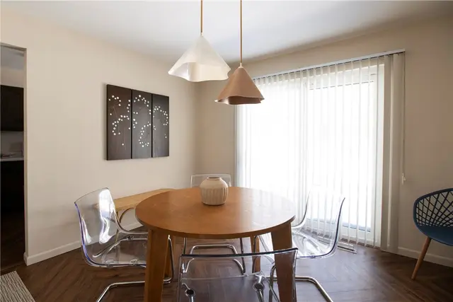503 Kingsberry Ct gallery image 24