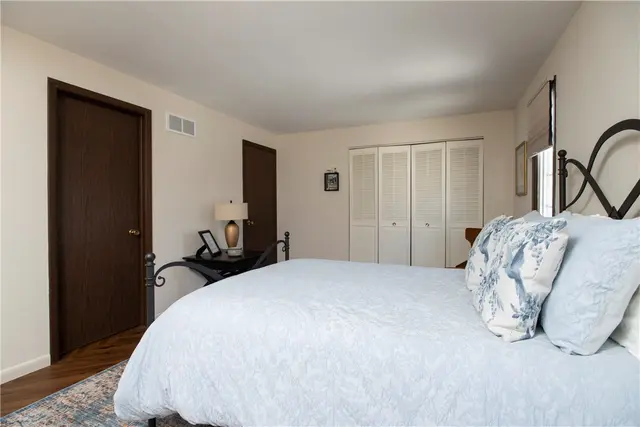 503 Kingsberry Ct gallery image 27