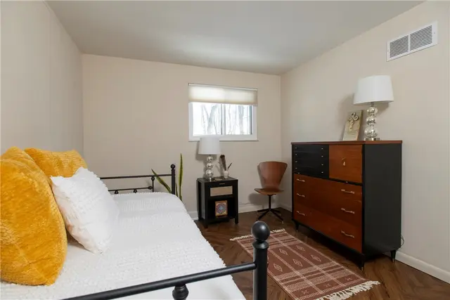 503 Kingsberry Ct gallery image 30