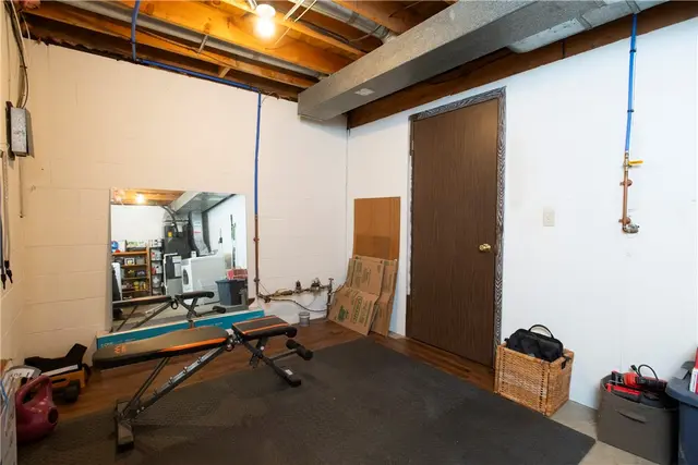 503 Kingsberry Ct gallery image 36