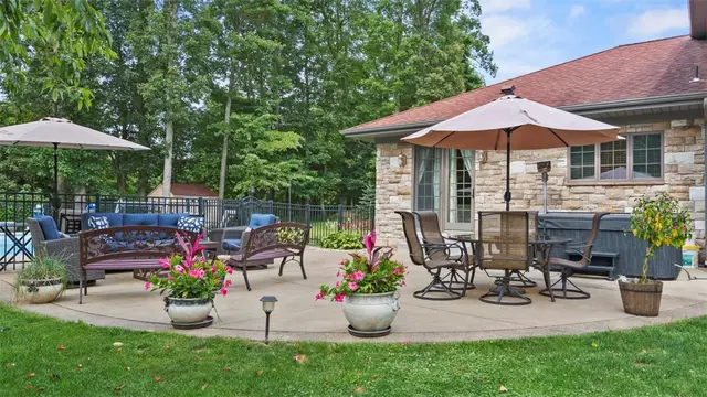 503 Kyle Ct gallery image 6