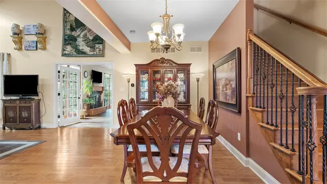 503 Kyle Ct gallery image 13