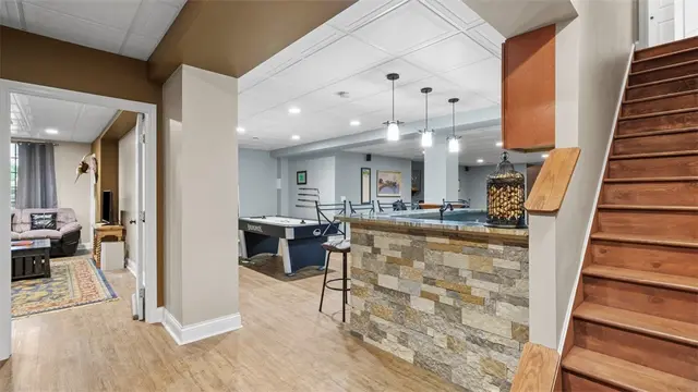 503 Kyle Ct gallery image 32