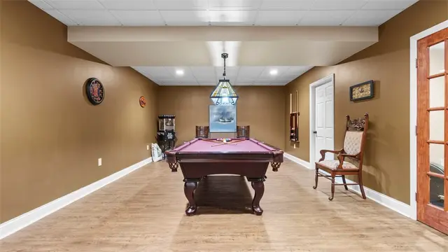 503 Kyle Ct gallery image 38